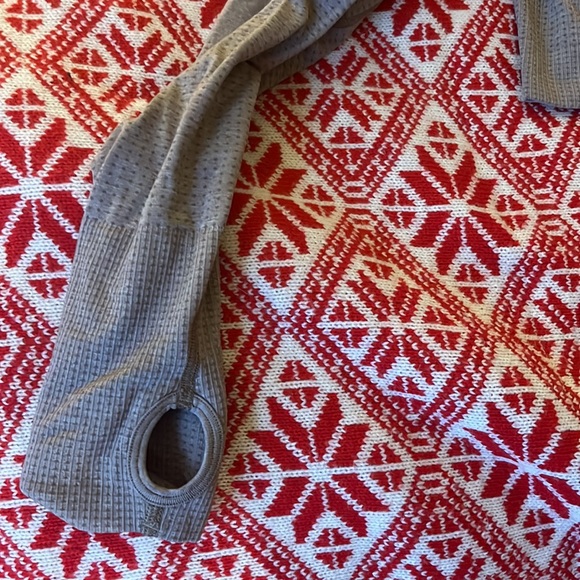 GymShark Cropped Long Sleeve - Picture 5 of 6